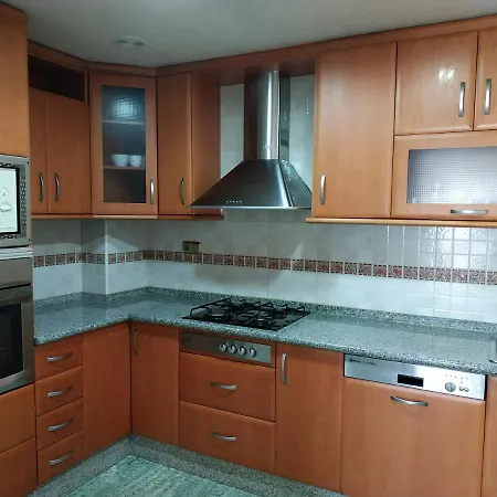 Deluxe San Julian Торрев'єха