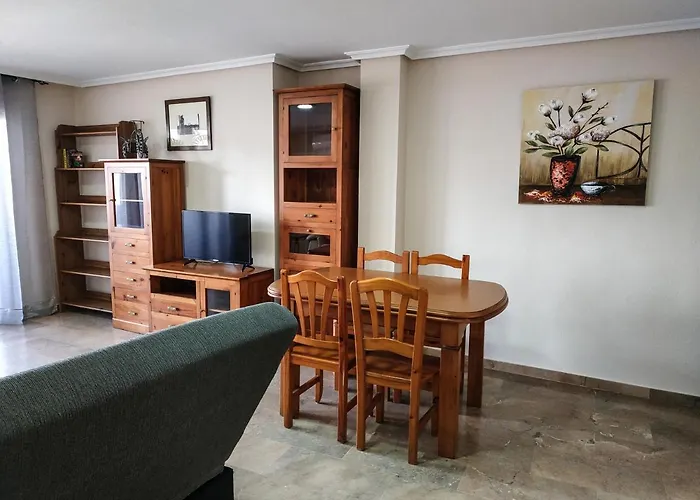 Deluxe San Julian Торрев'єха