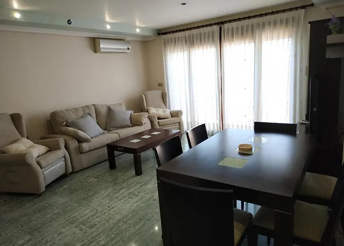 Deluxe San Julian * Торрев'єха