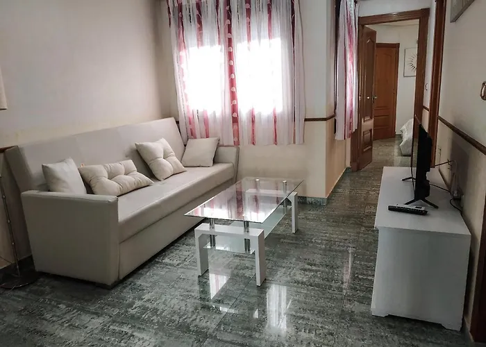 Deluxe San Julian Торрев'єха