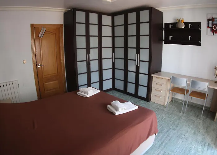 Deluxe San Julian Торрев'єха