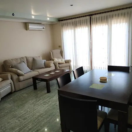 Deluxe San Julian * Торевьиа