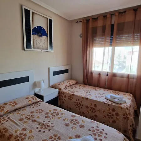 Deluxe San Julian Торевьиа